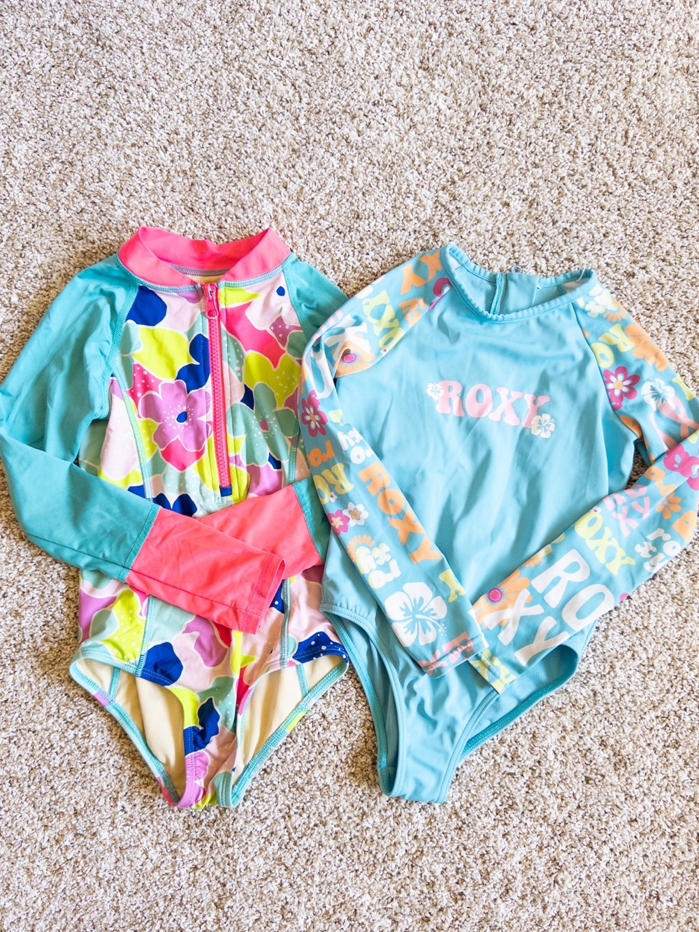 Bundle of 2 Girls 5 Rash Guard Long Sleeve One Piece Swimsuit Roxy Lands End
